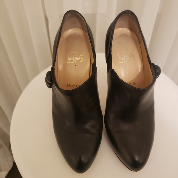 Christian Louboutin Black C'est Moi booties. - Picture 3 of 10